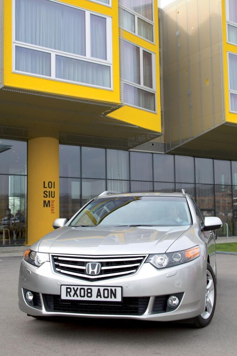  Honda Accord Tourer 2008 года  (фото 47 из 55)